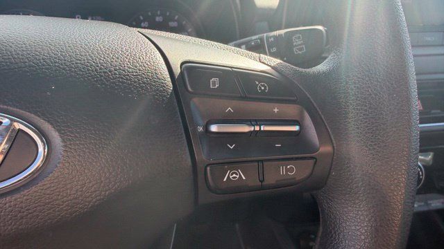 Used 2023 Hyundai Kona SEL AWD/4WD image 17