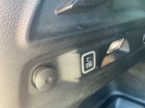 Used 2023 Jeep Grand Cherokee L Limited AWD/4WD image 18