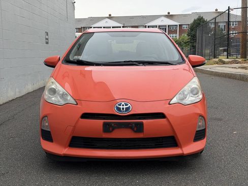 Used 2013 Toyota Prius C One FWD image 8