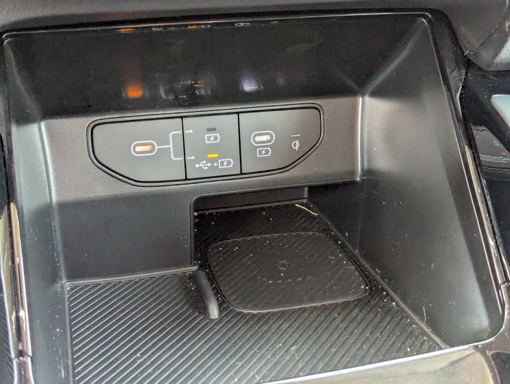 Certified 2026 Kia Sorento SX FWD image 30