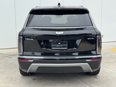 New 2026 Cadillac Vistiq Sport image 8