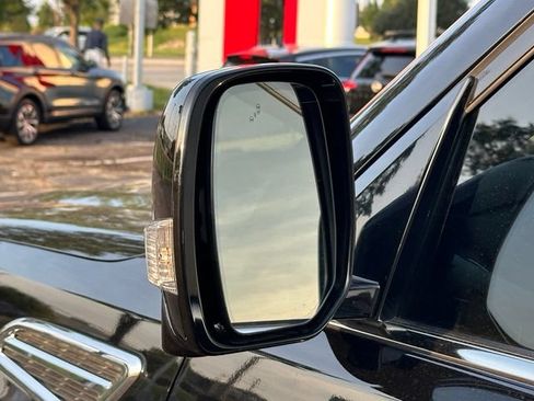 Certified 2023 Nissan Armada SL w/ Midnight Edition Package AWD/4WD image 11