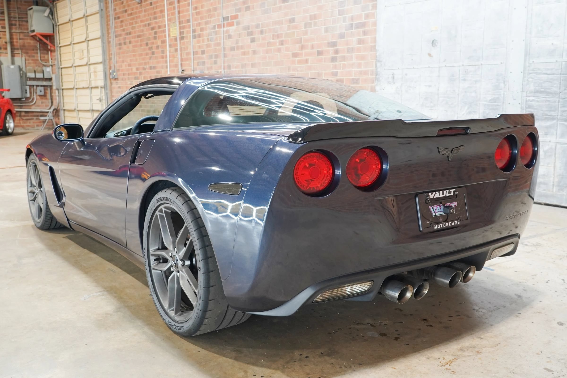 Used 2013 Chevrolet Corvette Coupe w/ Battery Protection Package RWD image 10