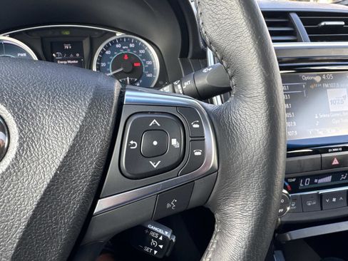 Used 2017 Toyota Camry XLE image 18