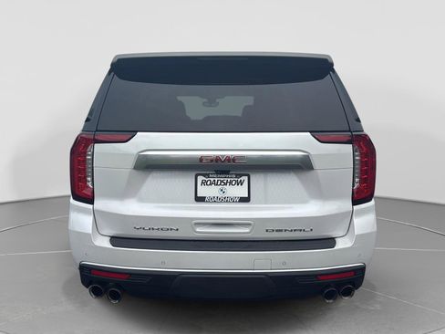 Used 2022 GMC Yukon Denali w/ Advanced Technology Package AWD/4WD image 18