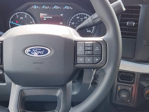 New 2025 Ford F550 4x4 Crew Cab image 22