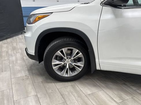 Used 2015 Toyota Highlander Plus image 33