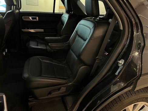 Used 2023 Ford Explorer Limited image 25