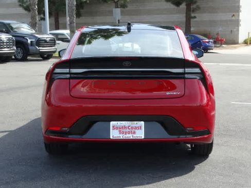 Used 2025 Toyota Prius Plug-In Hybrid image 14