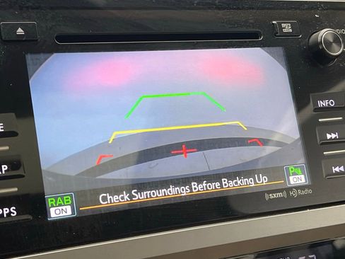 Used 2017 Subaru Legacy 2.5i Limited image 15