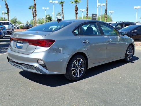 Used 2024 Kia Forte LXS image 5