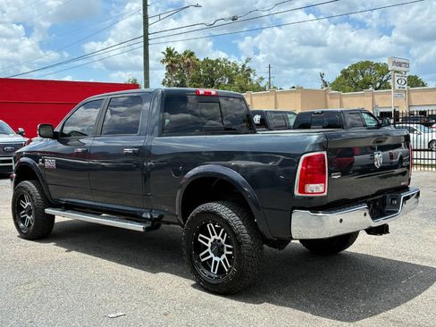 Used 2014 RAM 2500 Laramie w/ Convenience Group AWD/4WD image 3