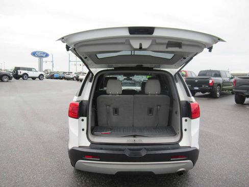 Used 2018 GMC Acadia SLE FWD image 18