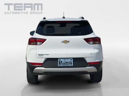 Used 2024 Chevrolet TrailBlazer LT w/ LT Cold Weather Package FWD image 6