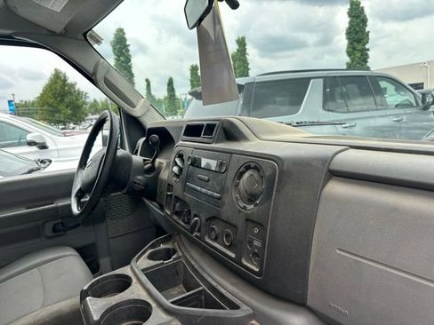 Used 2013 Ford E-250 and Econoline 250 w/ PWR Group RWD image 13