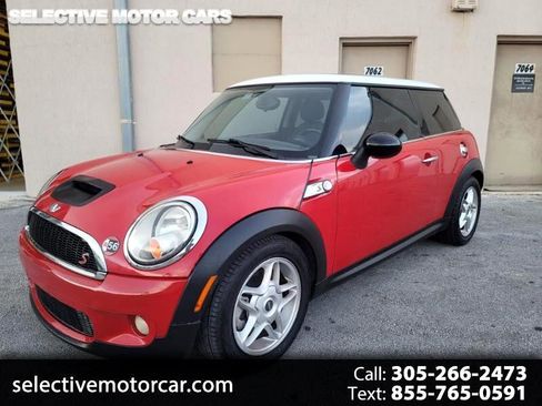 Used 2010 MINI Cooper S image 1