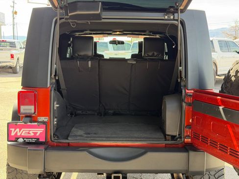 Used 2009 Jeep Wrangler Unlimited Rubicon w/ Trailer Tow Group image 9