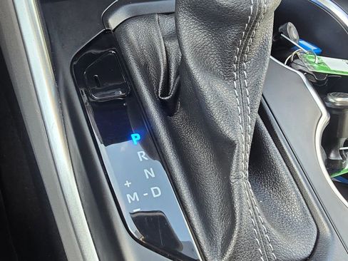 Used 2023 Toyota Highlander XLE AWD/4WD image 24