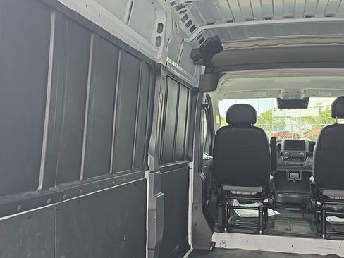Used 2024 RAM ProMaster 2500 w/ Convenience Group FWD image 9