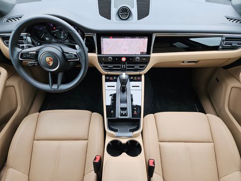 Certified 2026 Porsche Macan AWD/4WD image 24