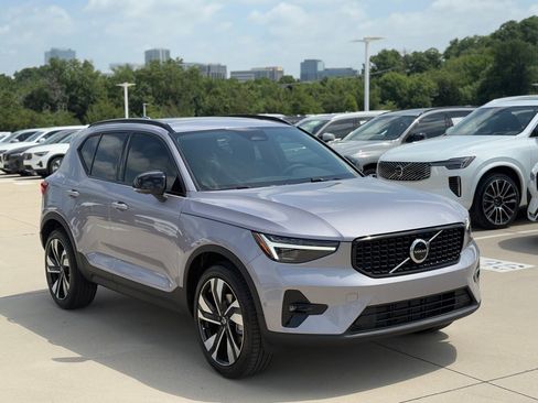 New 2026 Volvo XC40 B5 Ultra w/ Protection Package Premier image 3