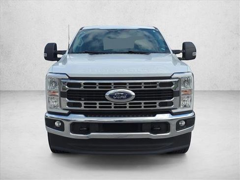 Used 2026 Ford F250 XLT AWD/4WD image 2