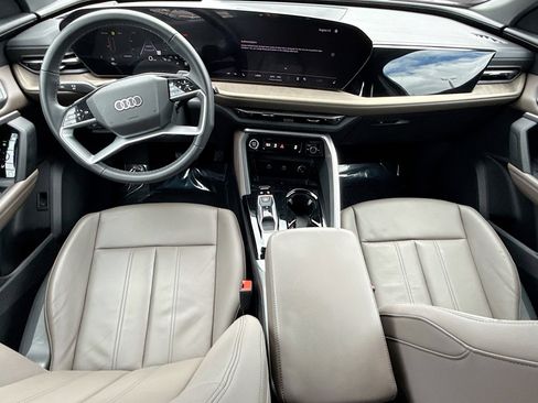 Certified 2025 Audi Q5 Premium w/ Convenience Package image 15