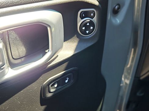 Used 2020 Jeep Wrangler Unlimited Sport S AWD/4WD image 23