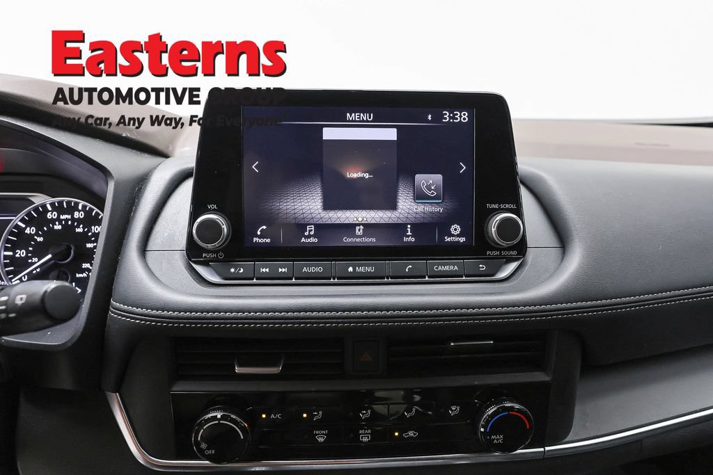 Used 2023 Nissan Rogue S AWD/4WD image 13