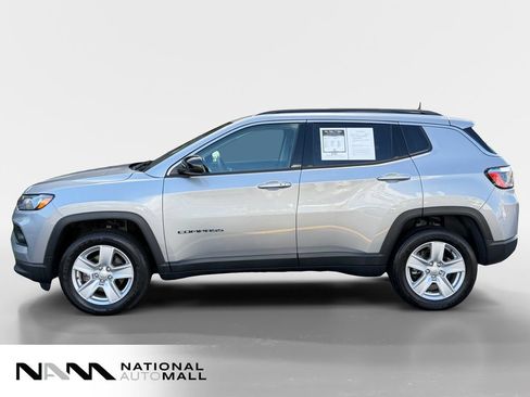 Used 2022 Jeep Compass Latitude AWD/4WD image 2