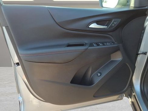 Used 2024 Chevrolet Equinox RS FWD image 14