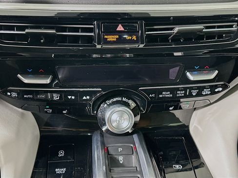 Used 2023 Acura MDX SH-AWD w/ Technology Package image 24