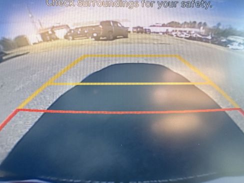 Used 2023 Hyundai Venue SEL image 31