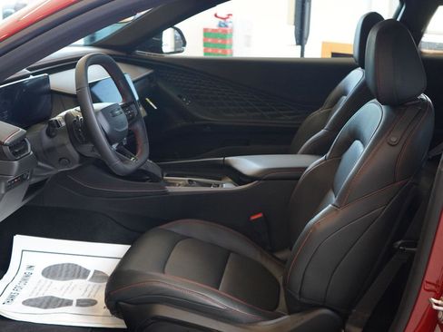 Used 2024 Dodge Charger Daytona R/T w/ Plus Group image 2