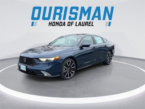 New 2025 Honda Accord Touring image 4