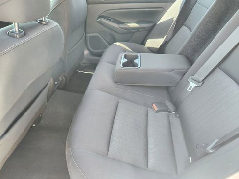 Used 2021 Nissan Altima 2.5 SV image 17