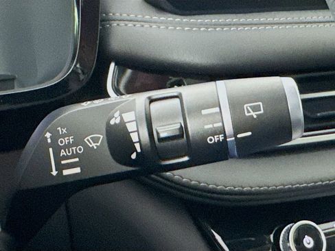 Certified 2026 INFINITI QX60 Luxe w/ Family Package image 15