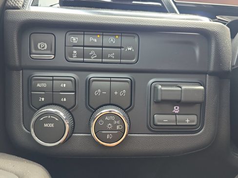 Used 2026 Chevrolet Tahoe RST w/ Sun And Tow Package AWD/4WD image 28