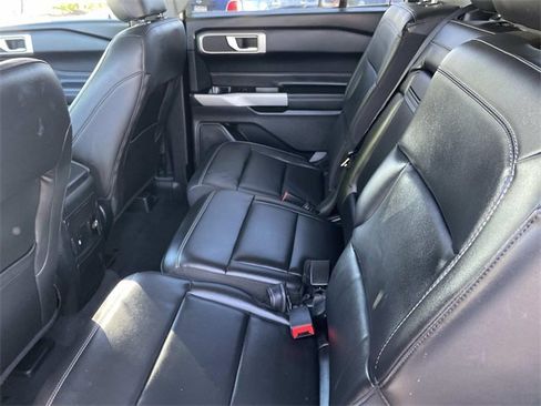 Used 2022 Ford Explorer XLT w/ Equipment Group 202A image 33