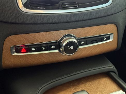Certified 2024 Volvo XC90 T8 Plus w/ Protection Package Premier AWD/4WD image 26