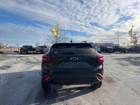 New 2026 Chevrolet Trax RS w/ Sunroof Package image 4