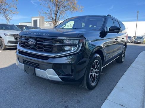 Certified 2025 Ford Expedition Max Platinum AWD/4WD image 3