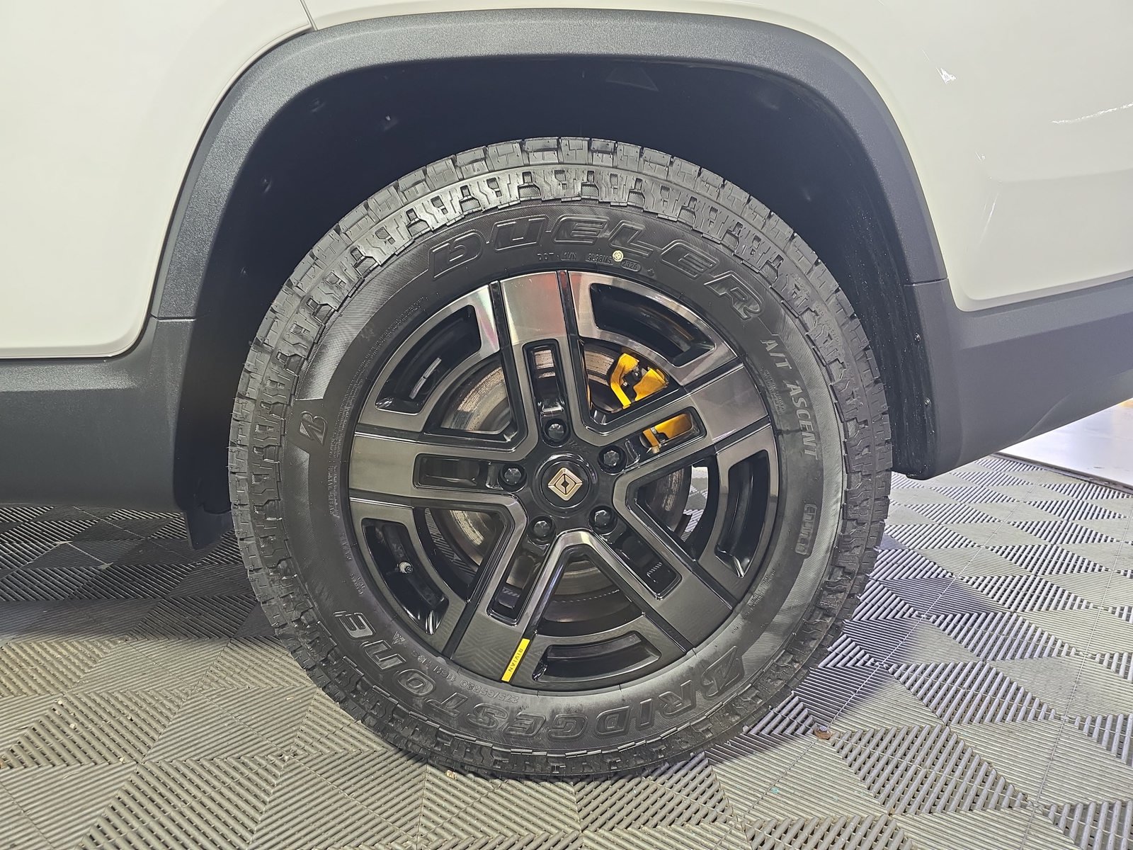 Used 2023 Rivian R1T Adventure Quad AWD/4WD image 10