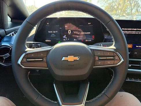 New 2026 Chevrolet Equinox EV LT image 27