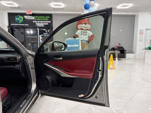 Used 2018 Lexus IS 300 F Sport image 44