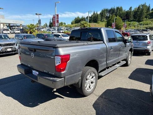 Used 2019 Nissan Titan SV w/ SV Convenience Package AWD/4WD image 2
