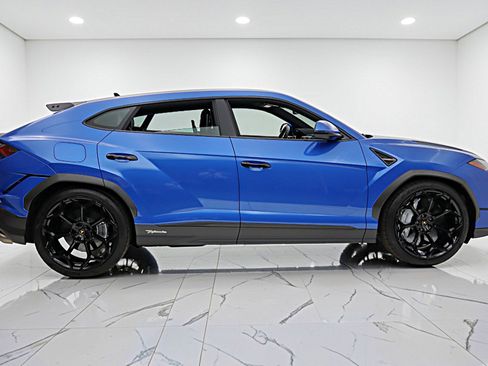 Used 2024 Lamborghini Urus Performante image 15