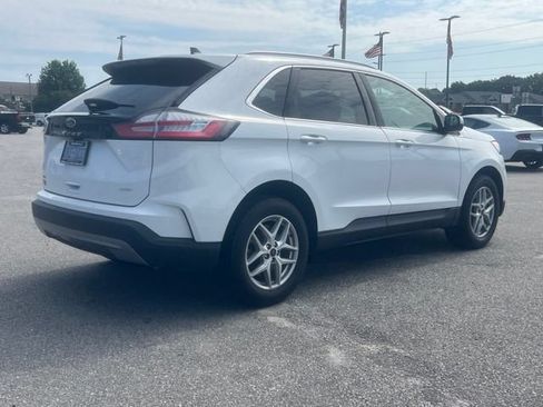 Certified 2022 Ford Edge SEL w/ Convenience Package AWD/4WD image 5