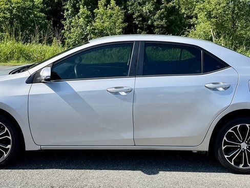 Used 2015 Toyota Corolla S FWD image 17