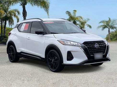 Certified 2023 Nissan Kicks SR image 5